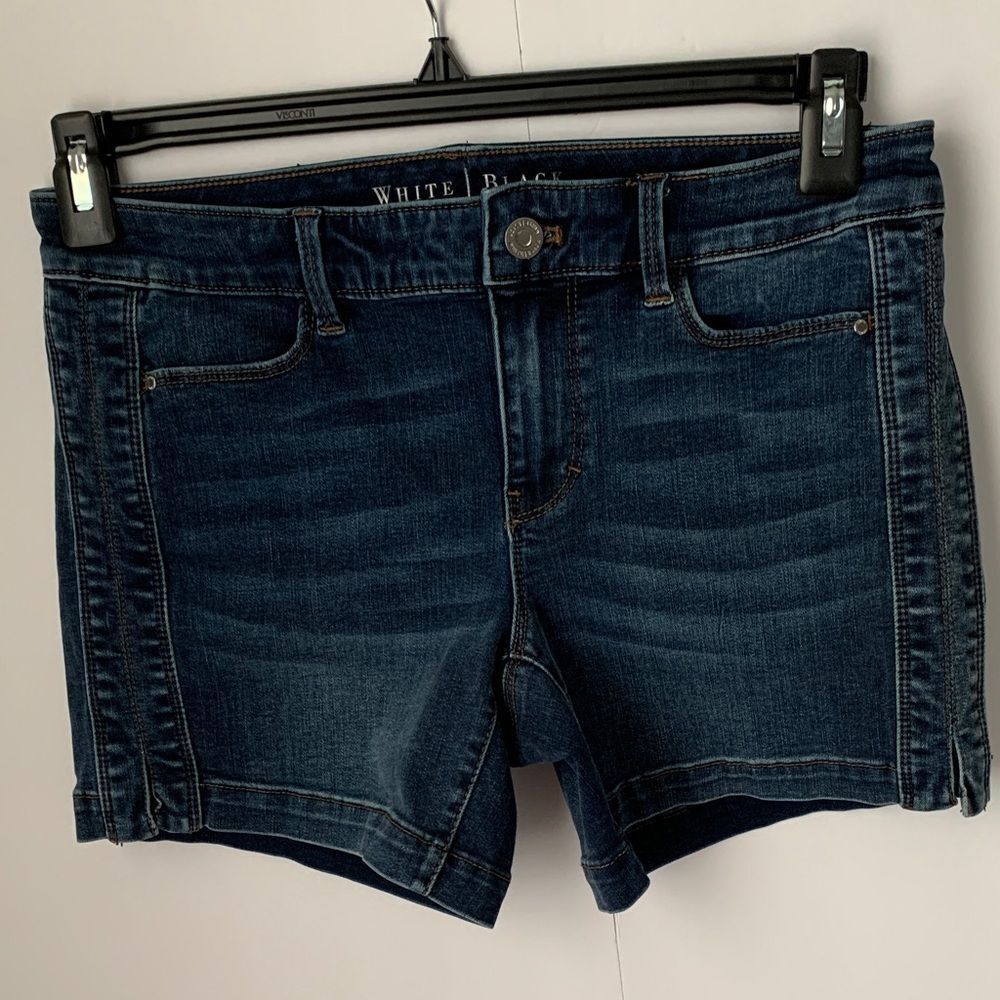 White House Black Market Dark Blue Denim Shorts Size 0